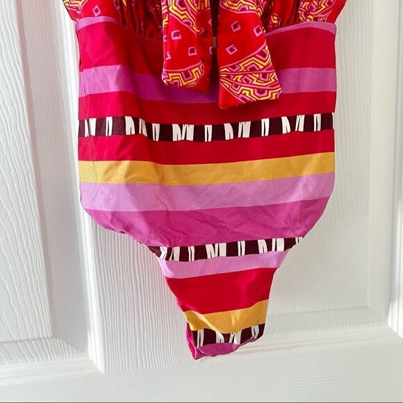 FARM RIO Reversible Tiki Bananas Lucy One-Piece Swimsuit XS MSRP $145 - Picture 5 of 13